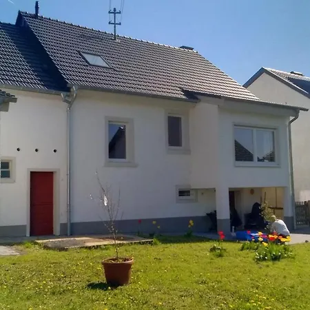 Ferienhaus-dreimueller-am-ursprung-des-eifelkrimis 別荘 Berndorf